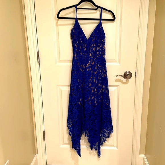 Lulus royal blue dress size Small, wore one time, good condition. - Picture 2 of 4
